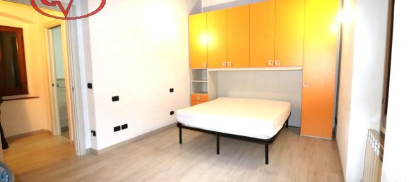 Дом с 6 комнатами в Монтеварки, Италия № 232804 2