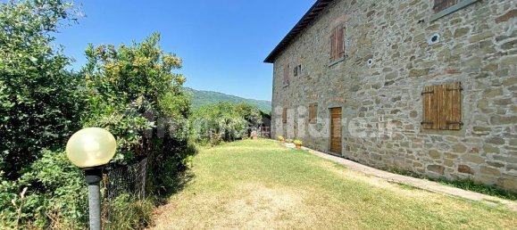 5 Schlafzimmer Haus in Loro Ciuffenna, Italy, Nr. 75893 3