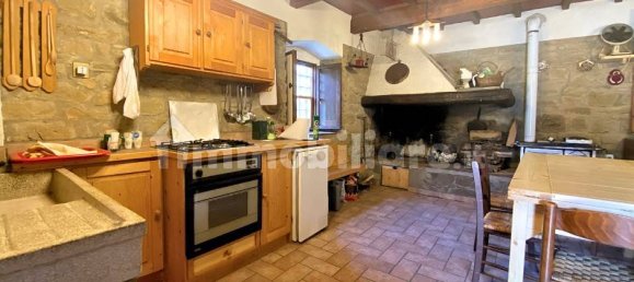 5 Schlafzimmer Haus in Loro Ciuffenna, Italy, Nr. 75893 43