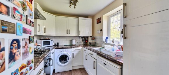 2 bedrooms Apartment in Edgware, United Kingdom No. 12228 3