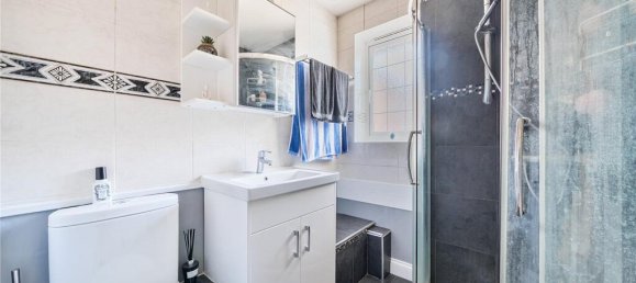 2 bedrooms Apartment in Edgware, United Kingdom No. 12228 5