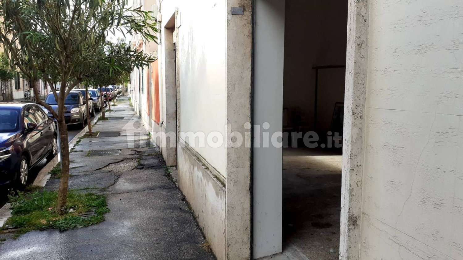 2-Zimmer Gewerbliche Immobilie in Rome, Italy, Nr. 289860