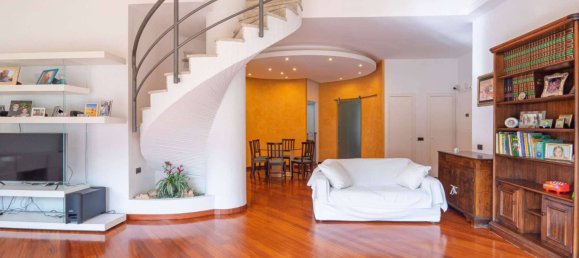 3 Schlafzimmer Wohnung in Rome, Italy, Nr. 296282 9