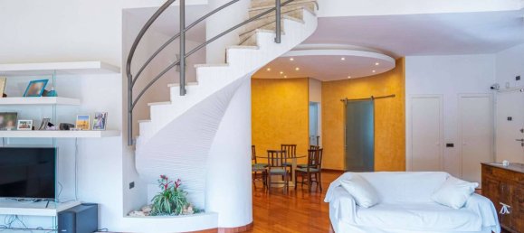 3 Schlafzimmer Wohnung in Rome, Italy, Nr. 296282 7