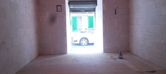 2 rooms Apartment in Aversa, Italy No. 166181 2