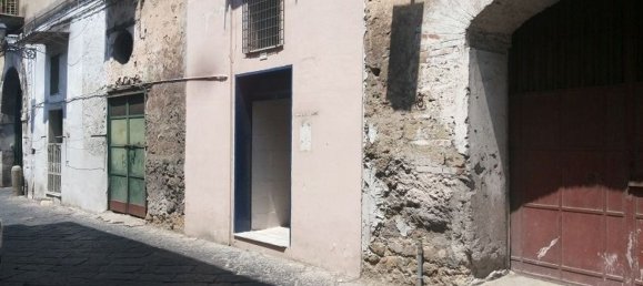 2 rooms Apartment in Aversa, Italy No. 166181 5