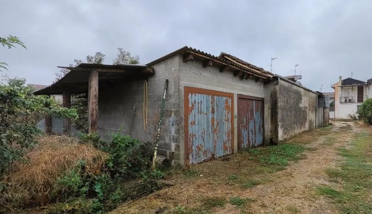 4 rooms Commercial property in Tromello, Italy No. 138831