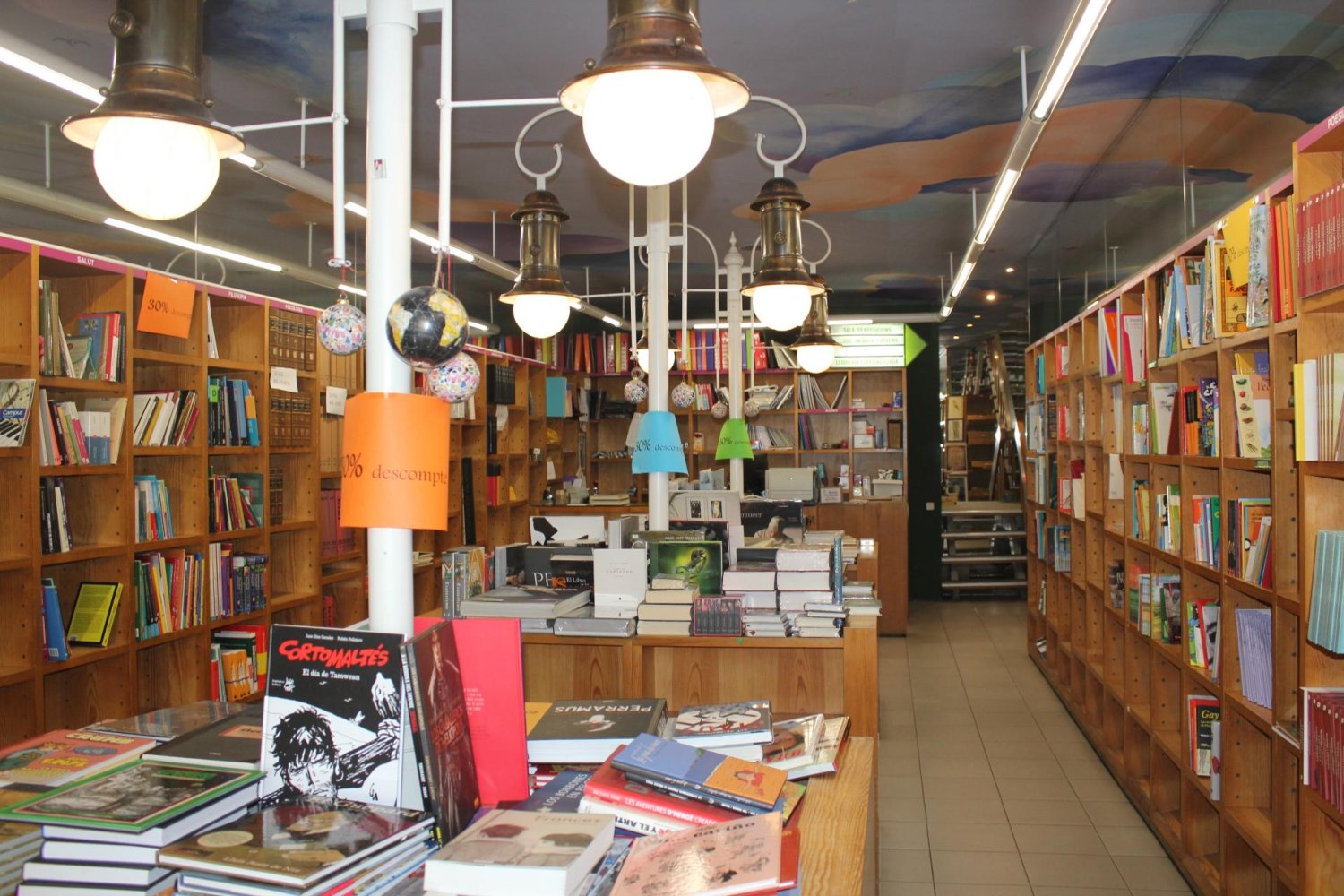 Propiedad comercial en Badalona, Spain 170 m² No. 102631