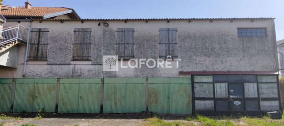 Edificio de 10 dormitorios en Dolving, France No. 64082 12