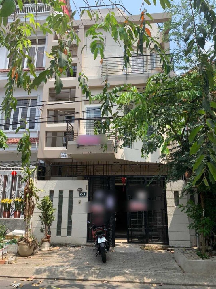 90m² Townhouse in District 7, Vietnam No. 19296
