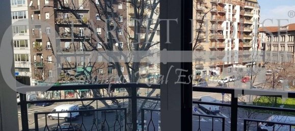 2 bedrooms Apartment in Milan, Italy No. 243382 11