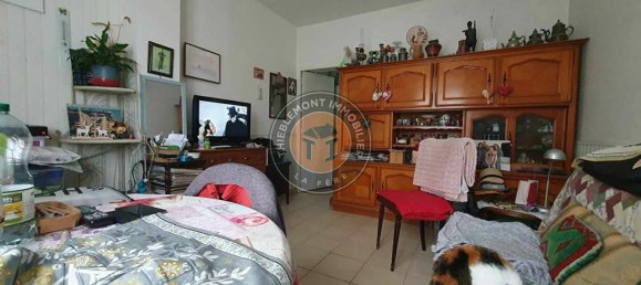 2 bedrooms House in Chauny, France No. 79260 2