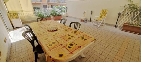 2 bedrooms Apartment in San Bartolomeo al Mare, Italy No. 111791 4