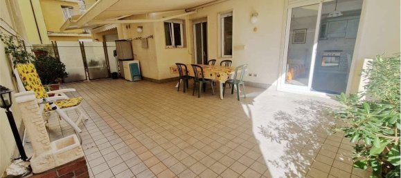 2 bedrooms Apartment in San Bartolomeo al Mare, Italy No. 111791 3