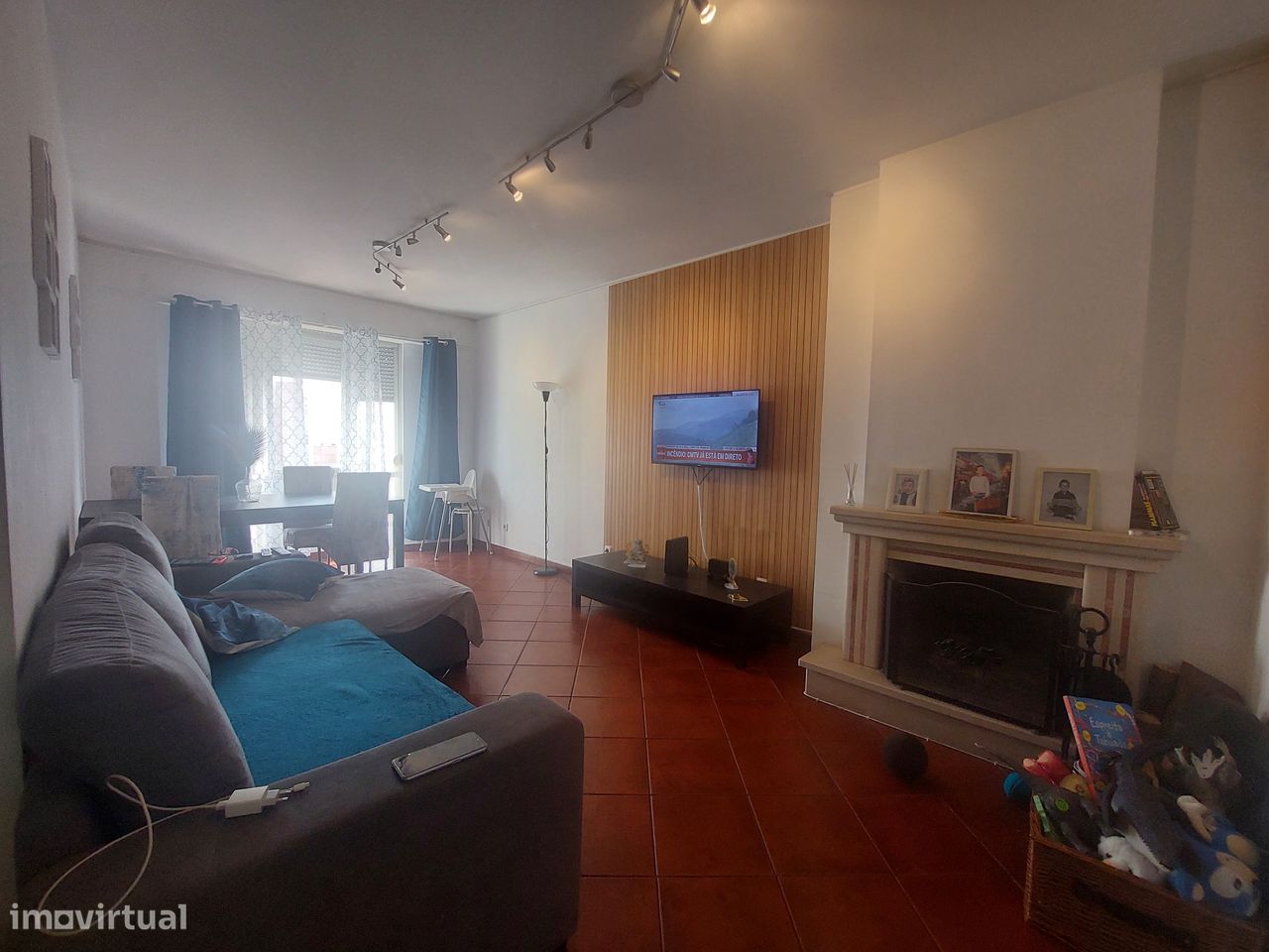 3 bedrooms Apartment in Amadora, Portugal No. 247314