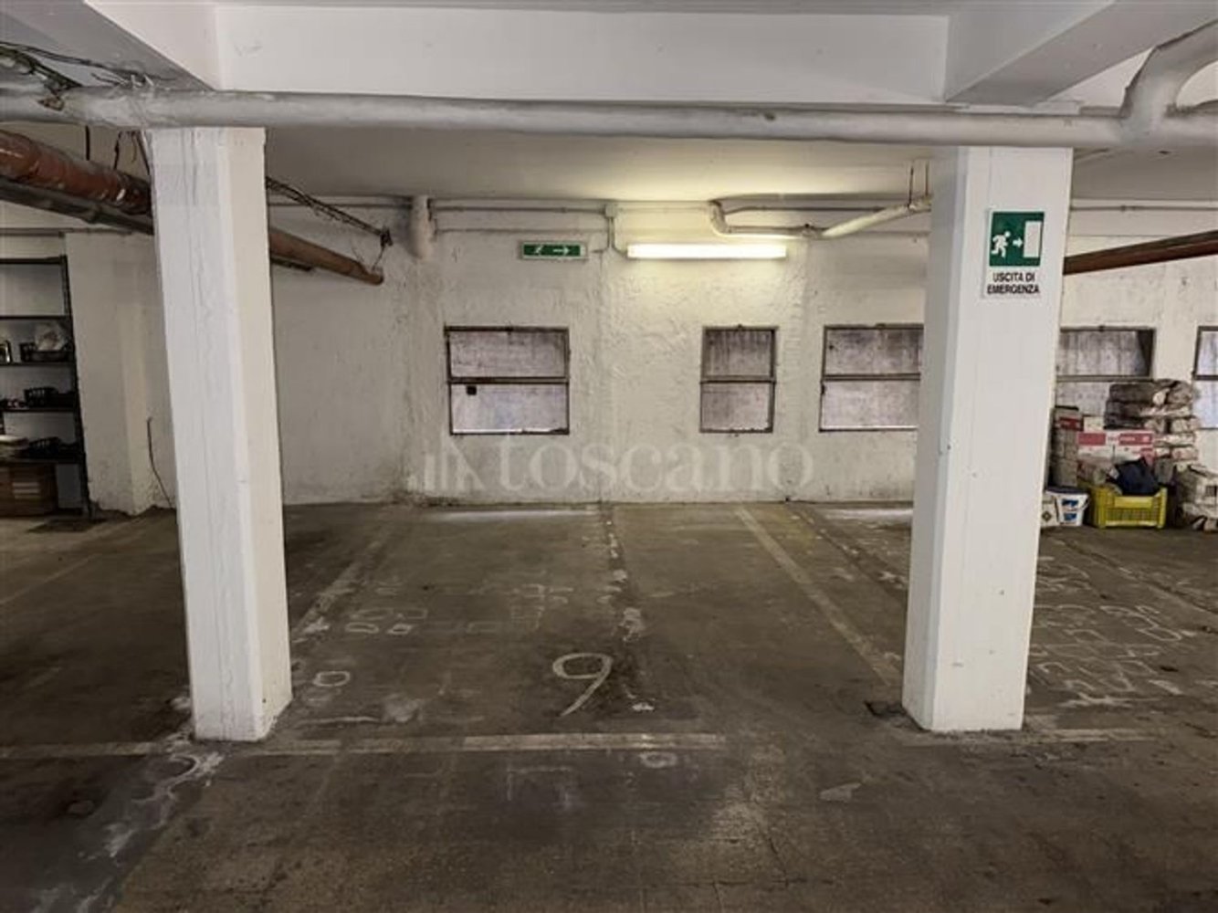 Garage in Rome, Italy 11m², Nr. 46776