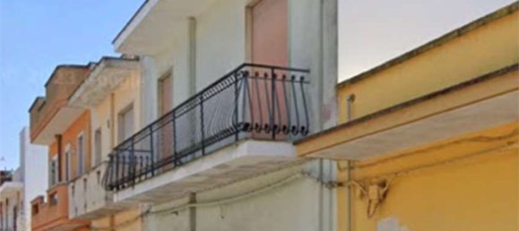 5 rooms Apartment in San Pietro Vernotico, Italy No. 42379 3