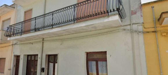 5 rooms Apartment in San Pietro Vernotico, Italy No. 42379 2