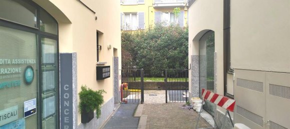 1 room Garage in Seregno, Italy No. 62843 8
