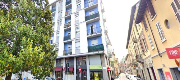 1 room Garage in Seregno, Italy No. 62843 2