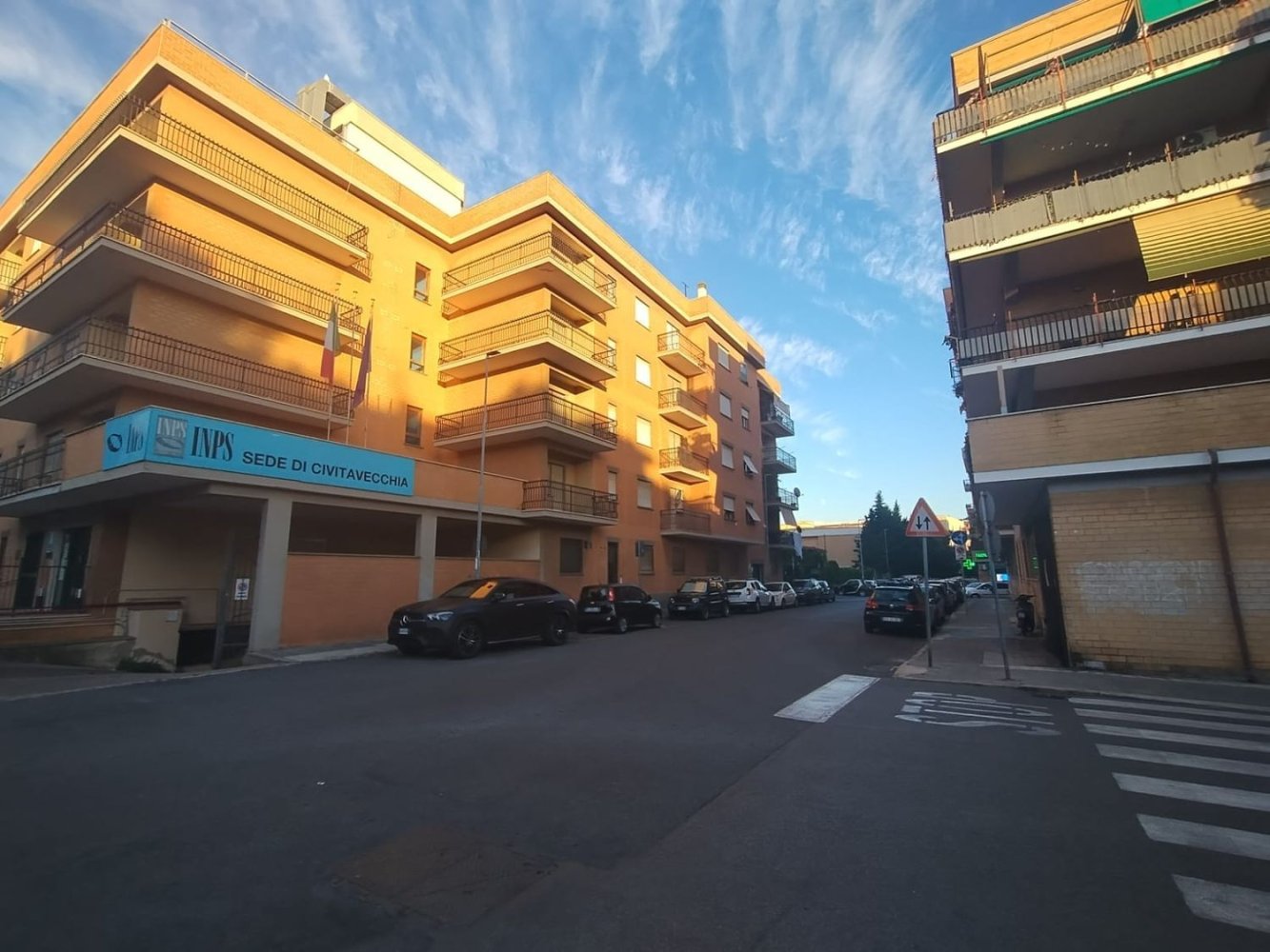 Garaje en Civitavecchia, Italy 14 m² No. 358092