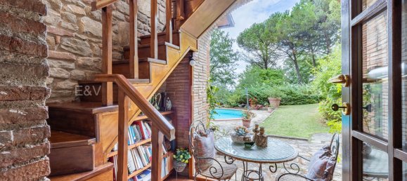 Дом с 5 спальнями в Пьегаро, Италия № 349683 6