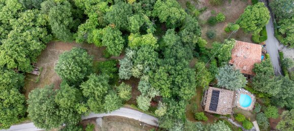 Дом с 5 спальнями в Пьегаро, Италия № 349683 10