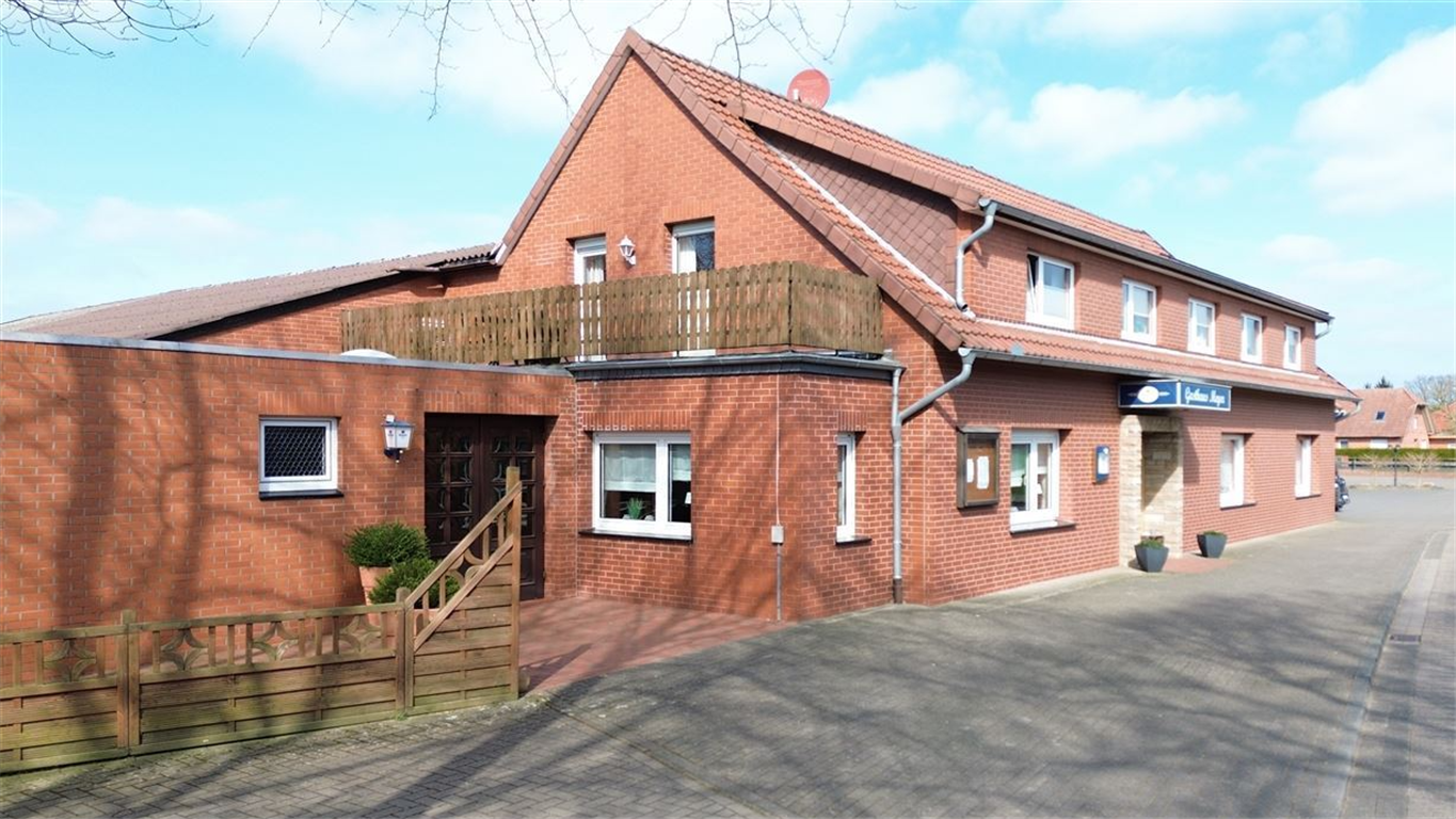 300m² Cafe / restaurant in Nienburg, Germany No. 340815