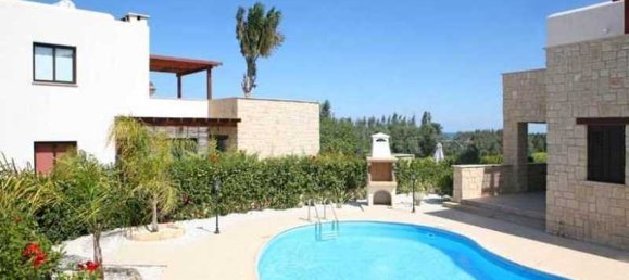 4 bedrooms House in Argaka, Cyprus No. 6616 2