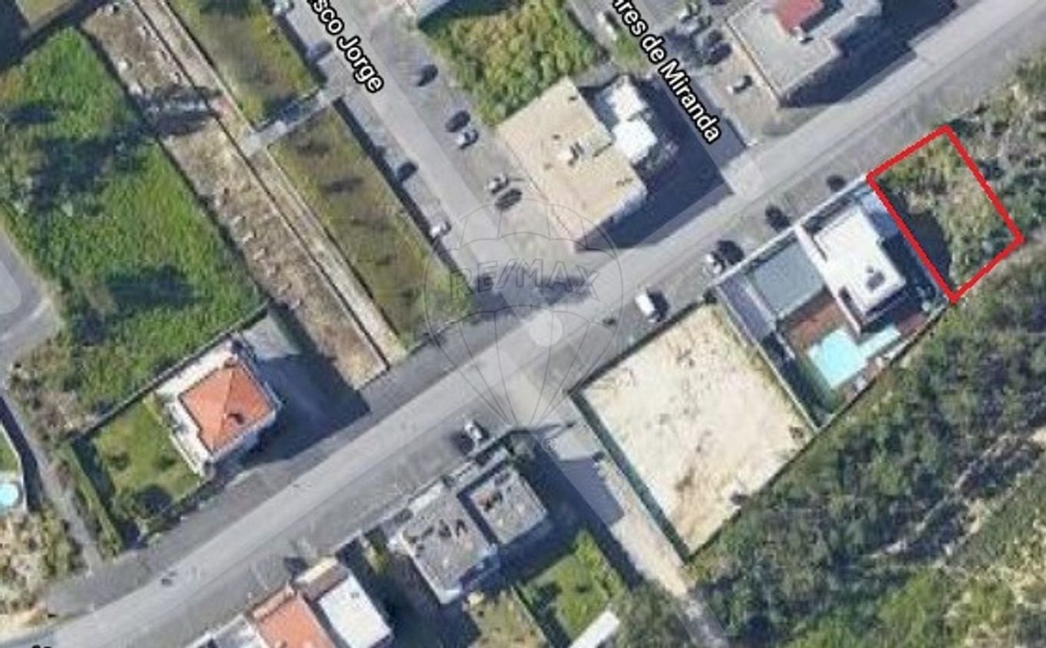 374m² Land in Leiria, Portugal No. 74405