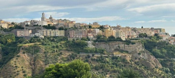 4 rooms Apartment in Catanzaro, Italy No. 122002 6