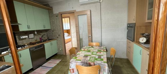 4 rooms Apartment in Catanzaro, Italy No. 122002 8