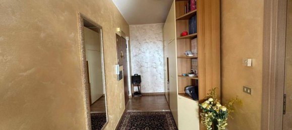 4 rooms Apartment in Catanzaro, Italy No. 122002 3