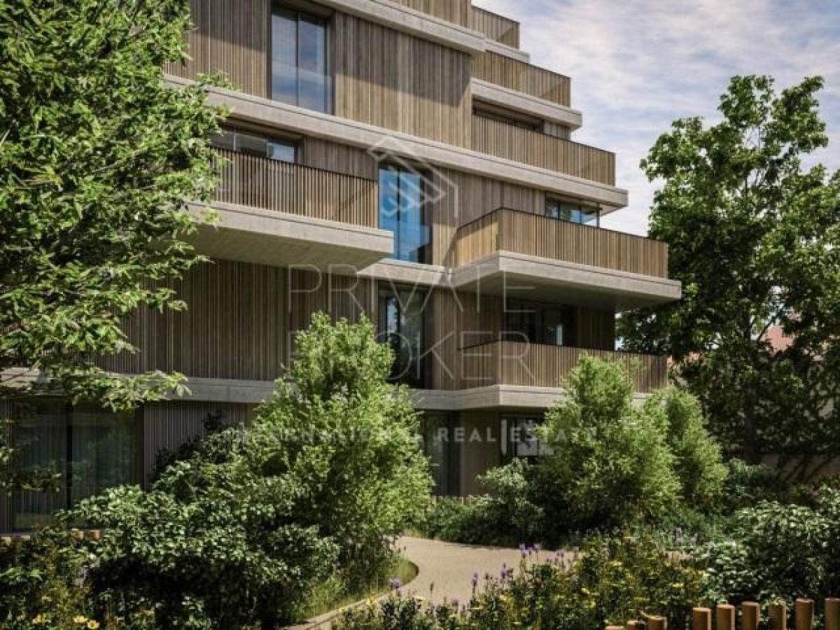 4 bedrooms Apartment in Lisbon, Portugal No. 5459