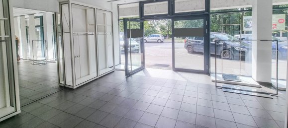 68m² Commercial property in Traun, Austria No. 129378 5