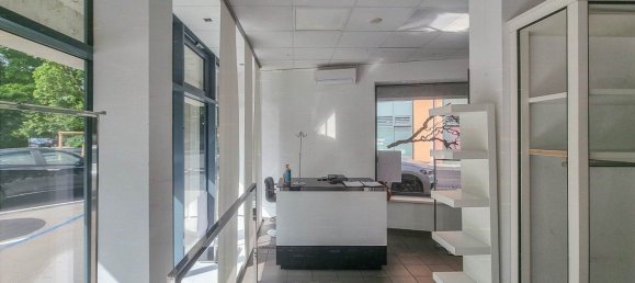 68m² Commercial property in Traun, Austria No. 129378 4