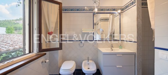 4 bedrooms House in Perugia, Italy No. 131283 16