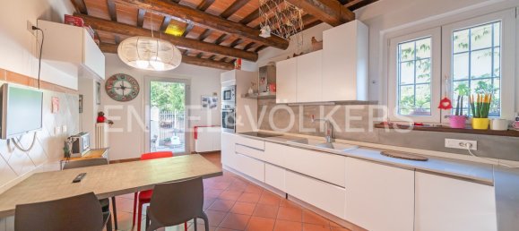 4 bedrooms House in Perugia, Italy No. 131283 7