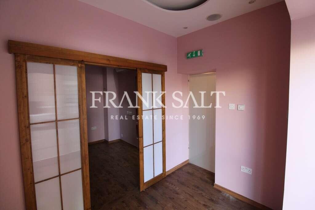 Büro in Saint Julian's, Malta 80m², Nr. 12232
