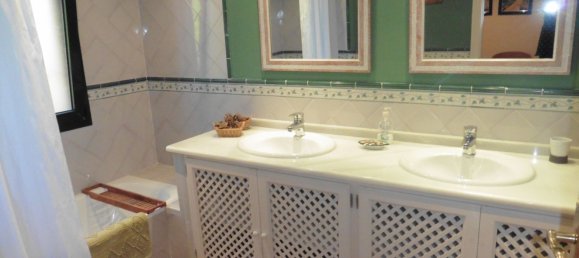 5 غرف نوم منزل في Cadiz, Spain رقم 29247 18