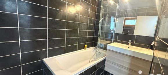 3 Schlafzimmer Doppelhaus in Evry, France, Nr. 283348 9