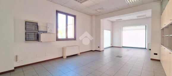 168m² Commercial property in Como, Italy No. 316344 13