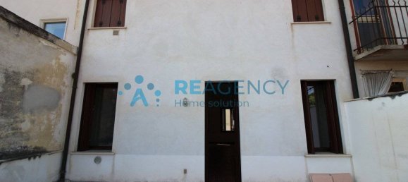 3 rooms Apartment in Thiene, Italy No. 322663 9