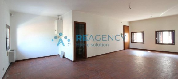 3 rooms Apartment in Thiene, Italy No. 322663 12