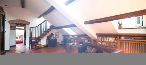 8 rooms Penthouse in Genoa, Italy No. 30166 2