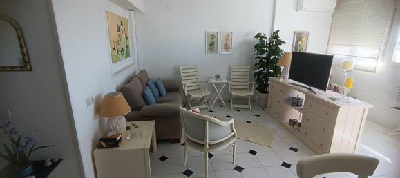 1 bedroom Apartment in Marbella, Spain No. 185229 2