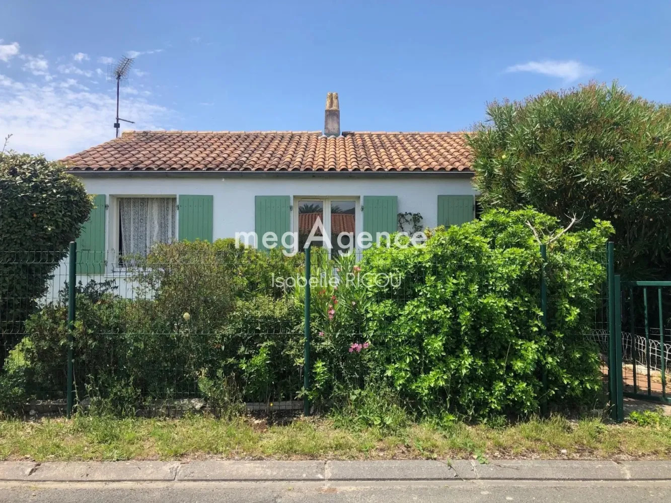 Дом с 2 спальнями в Сен-Пьер-д’Олерон, Франция № 352061