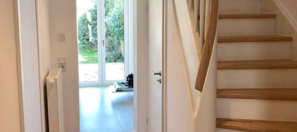 Таунхаус с 3 спальнями в Оффенбах, Германия № 291823 6