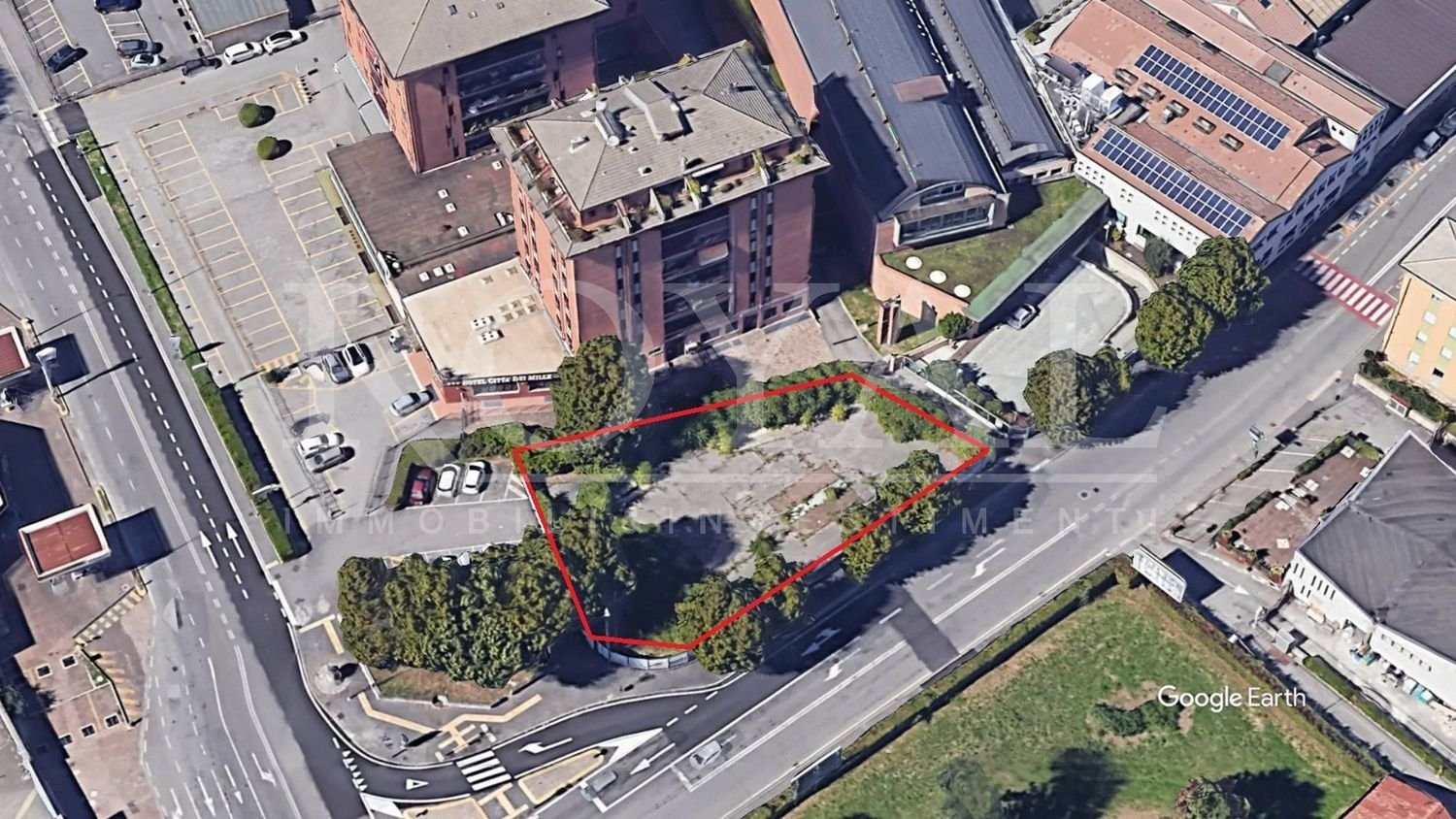 923m² Land in Bergamo, Italy No. 393018