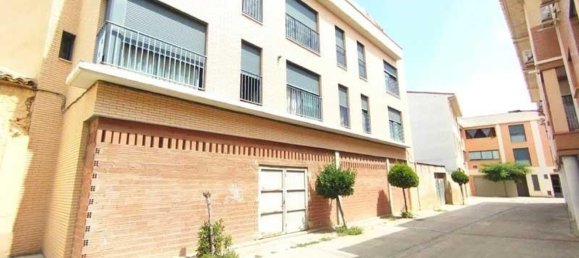 427m² Commercial property in Zaragoza, Spain No. 62895 5